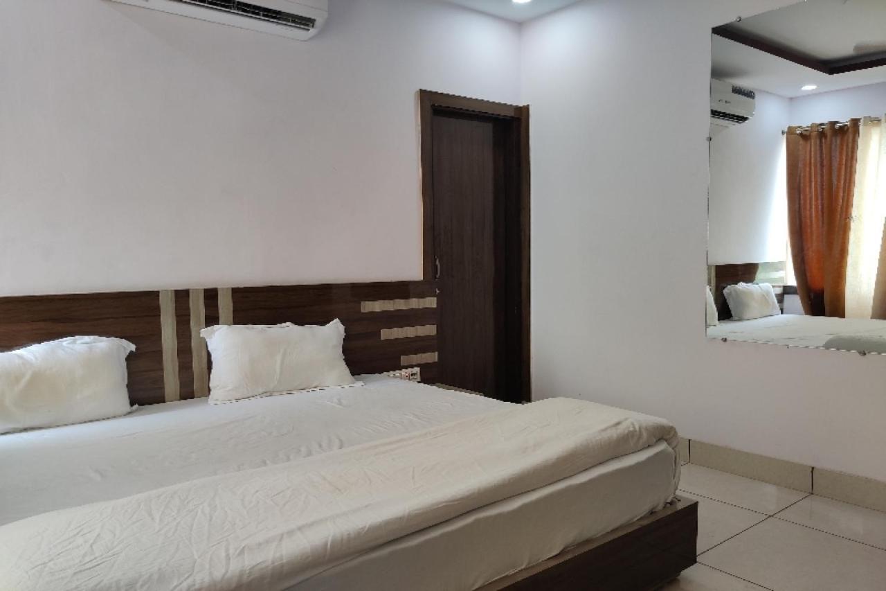 Oyo Hotel Laksh Kurukshetra 외부 사진