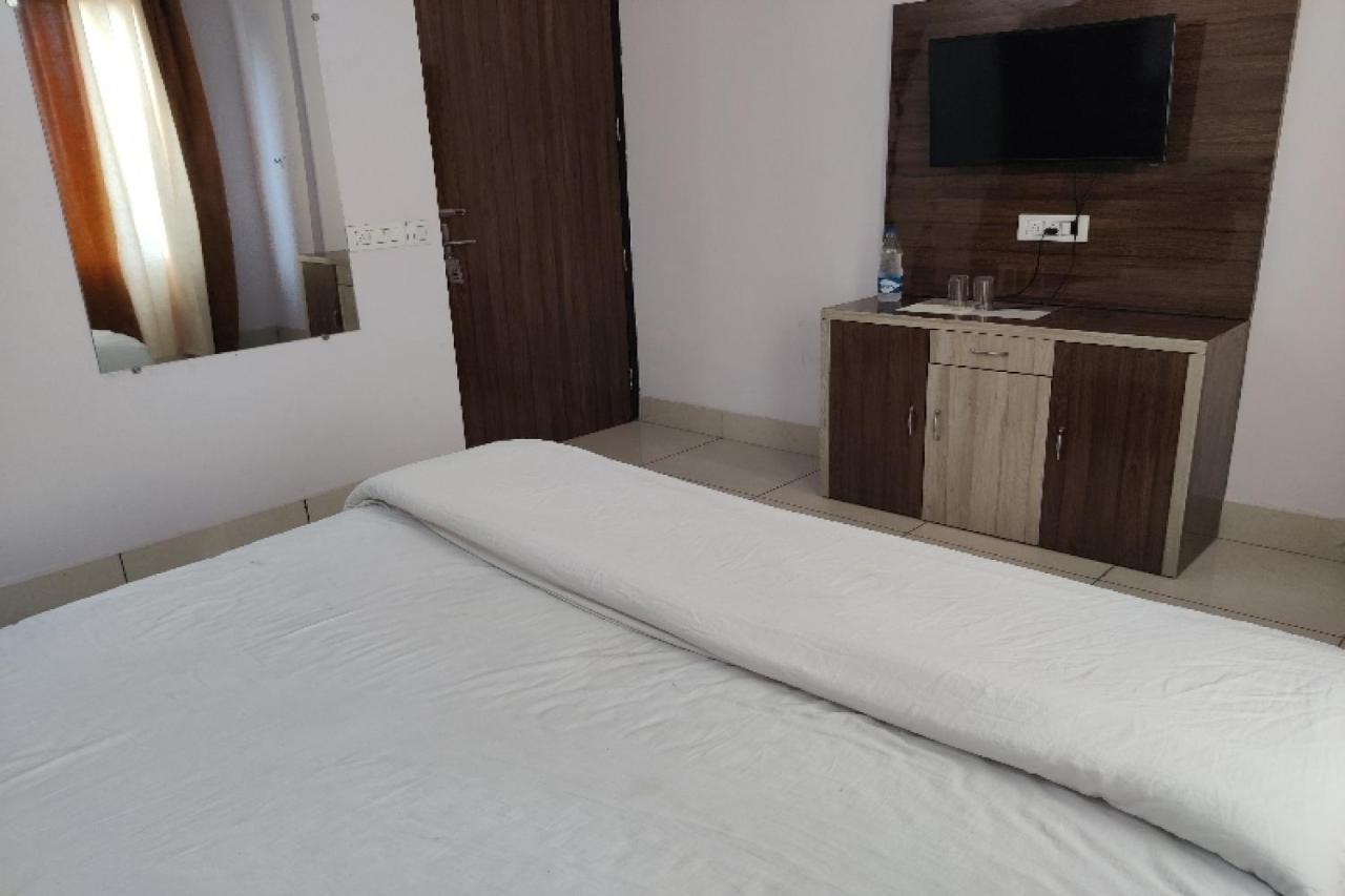 Oyo Hotel Laksh Kurukshetra 외부 사진