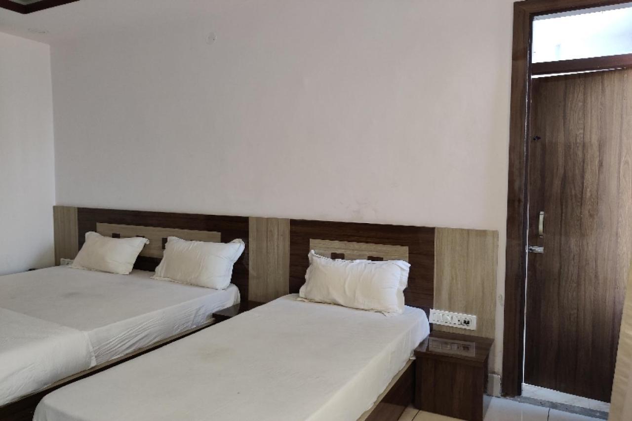 Oyo Hotel Laksh Kurukshetra 외부 사진