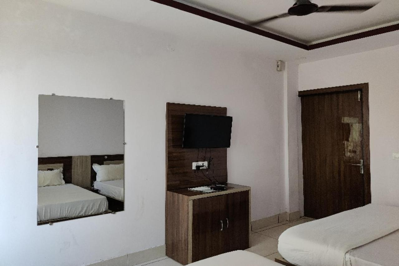 Oyo Hotel Laksh Kurukshetra 외부 사진